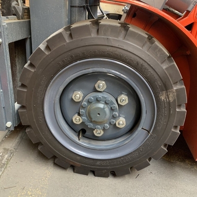 Produkcja urządzenia roślinnego 2 sztuk 7.00T-15 Stalowe koła kołowe dla opon 28x9-15