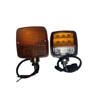 Z8610-12000 Światło główne uniwersalne 12-24V Światło skręcające dla wózka widłowego Model CPC D 10-100